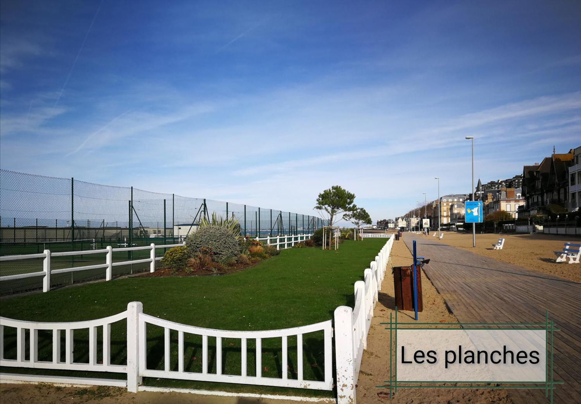 Study Du Pecheur Lägenhet Trouville-sur-mer Exteriör bild